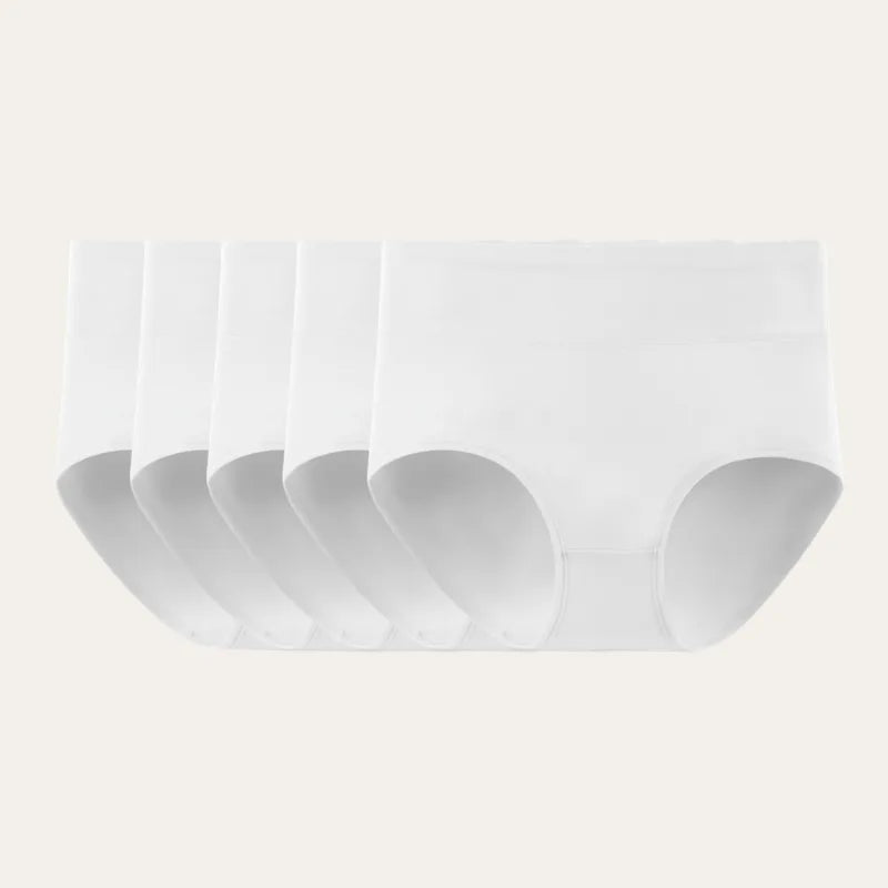 Cuecas Pure Palum em Branco, pack de cinco unidades, cintura média e corte clássico, vista frontal do produto