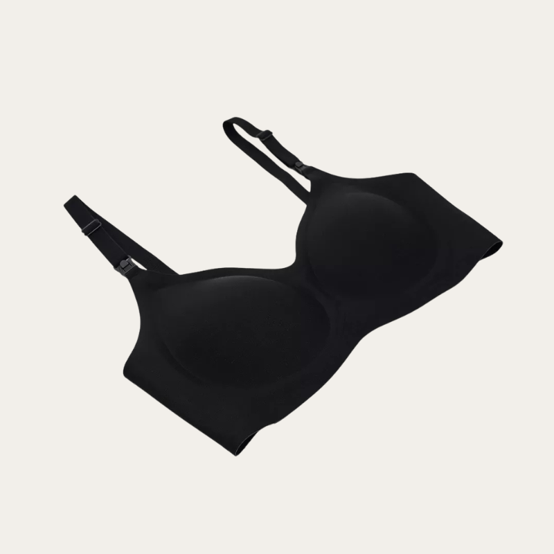 Soutien para amamentar Maia preto, com taças moldadas e alças com clip, em fundo neutro